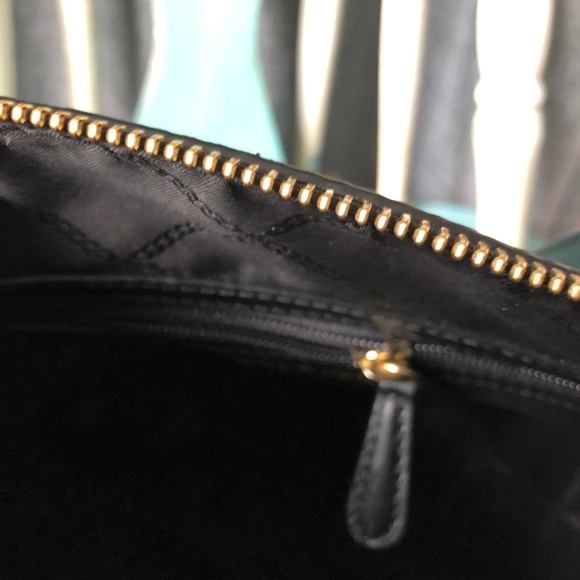 Michael Kors Crosby Messenger Bag - Picture 5 of 6